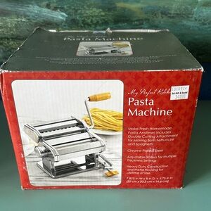 NWT ( old /new) My Perfect Kitchen Pasta Machine